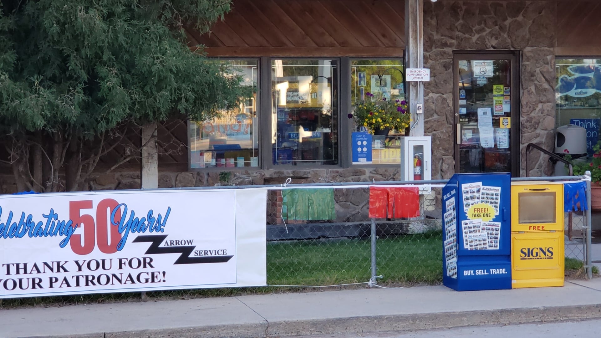 1002 2nd St, Upton, WY for sale Primary Photo- Image 1 of 1