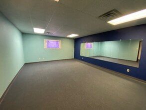 628-654 N Rockwall Ave, Terrell, TX for lease Interior Photo- Image 1 of 28