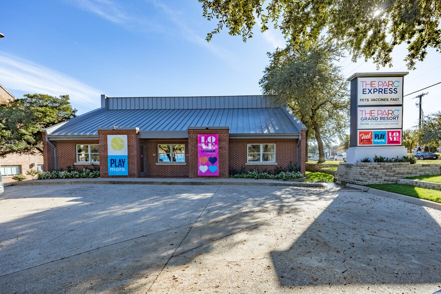 3201 Hulen St, Fort Worth, TX for sale - Building Photo - Image 2 of 11