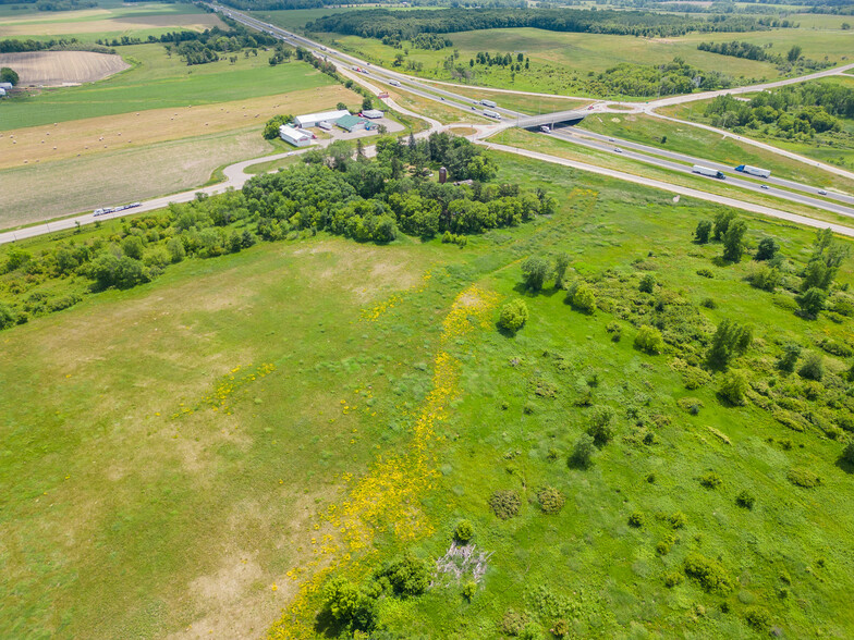 566 County Road T, Hammond, WI for sale - Building Photo - Image 3 of 5