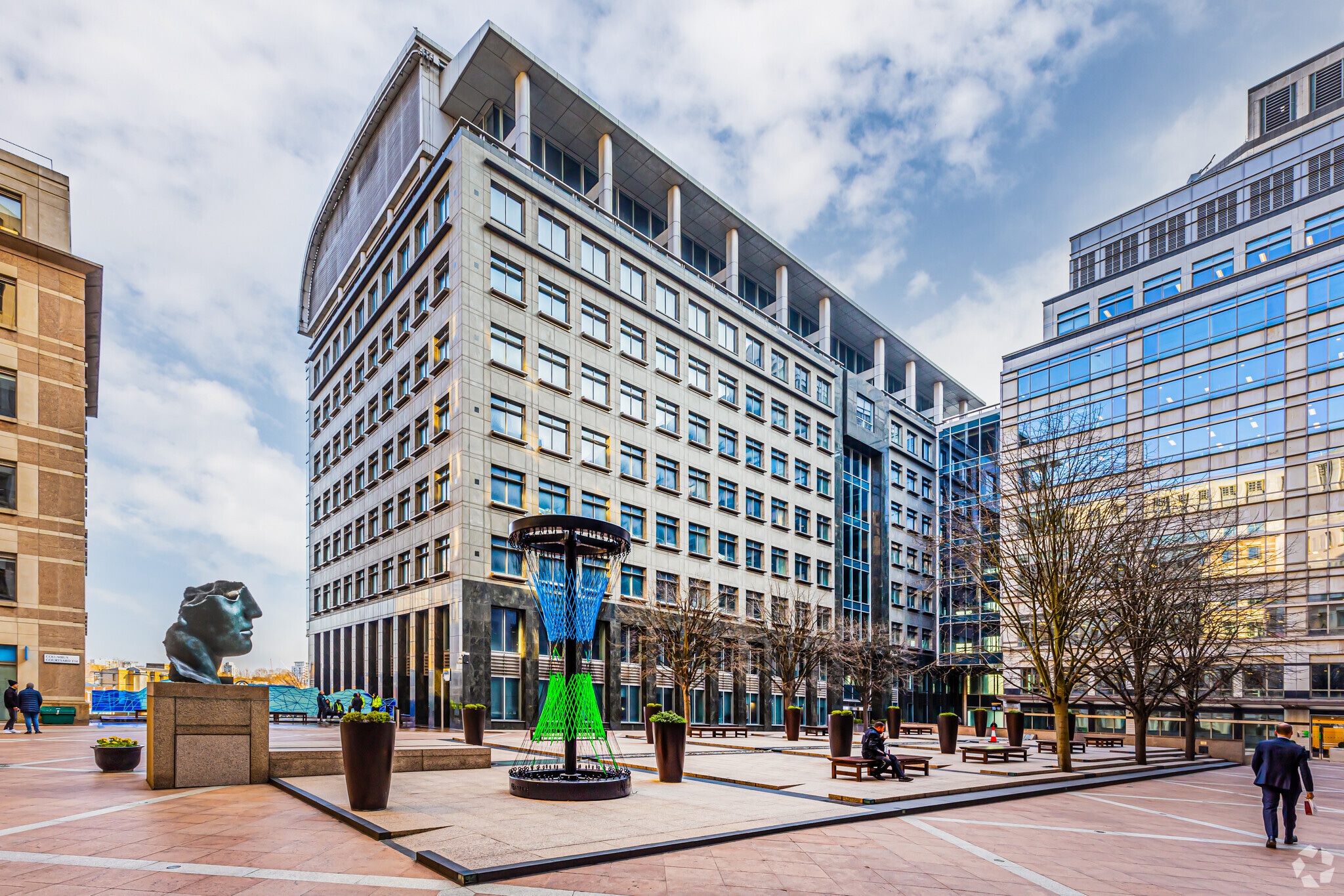 17 Columbus Courtyard, London for sale Primary Photo- Image 1 of 1