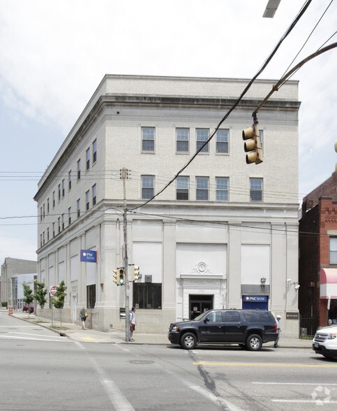 4761 Liberty Ave, Pittsburgh, PA for sale - Primary Photo - Image 1 of 1