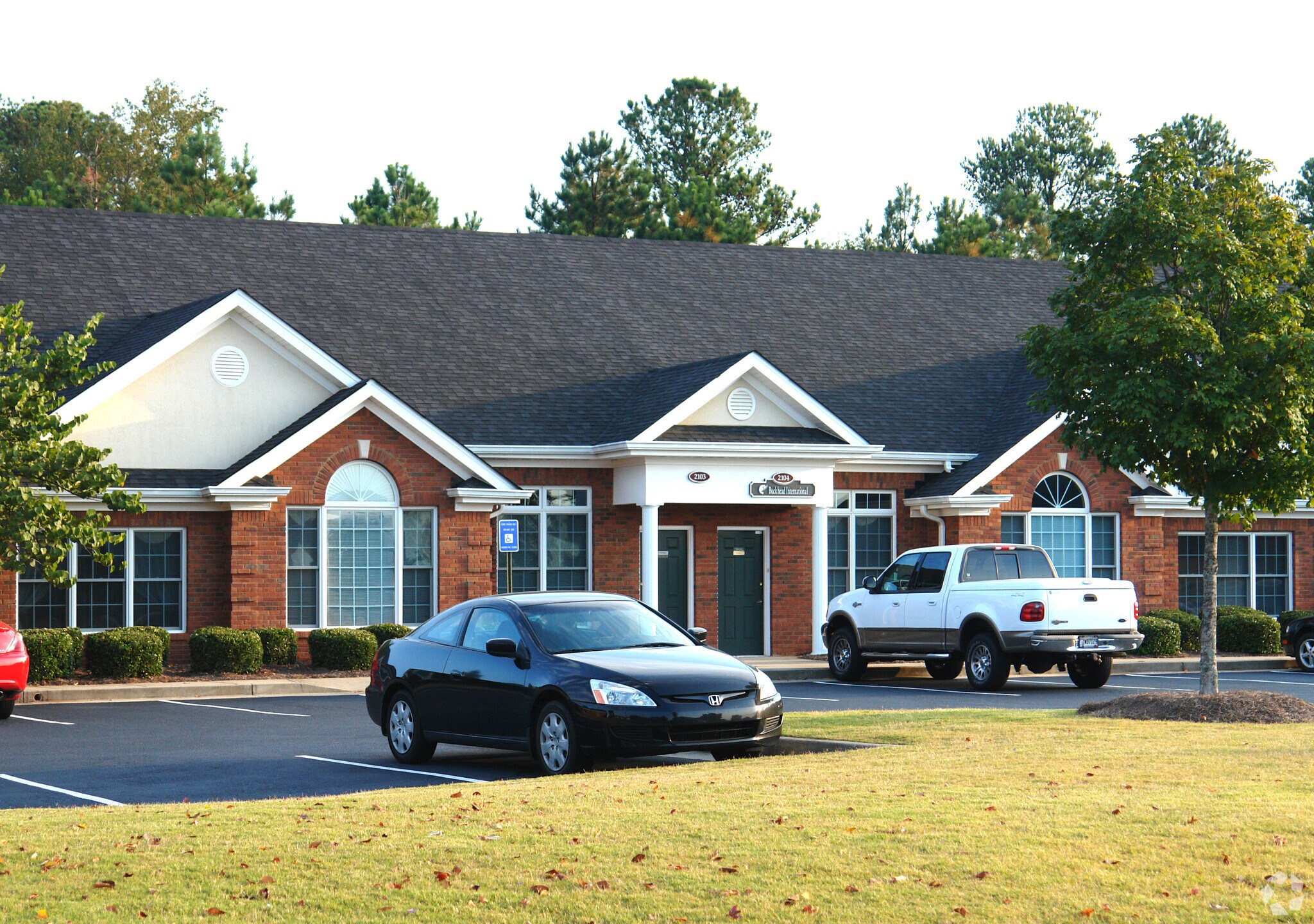 2101-2106 Macy Dr, Roswell, GA for sale Building Photo- Image 1 of 1