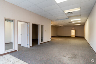 5072-5096 Corunna Rd, Flint, MI for lease Interior Photo- Image 1 of 6