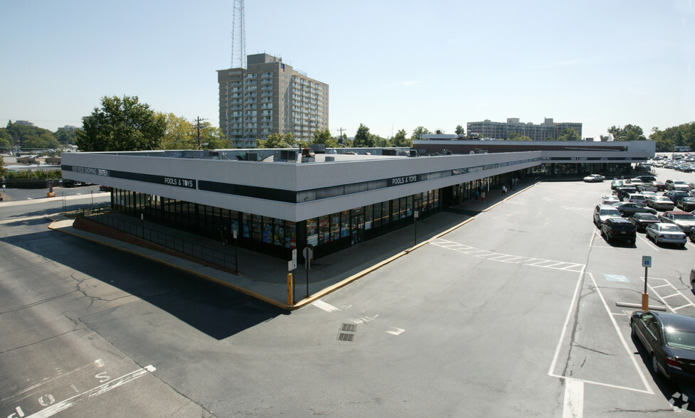 5350-5460 Westbard Ave, Bethesda, MD for lease - Building Photo - Image 3 of 5