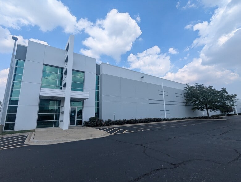 9234 Belmont Ave, Franklin Park, IL for lease - Building Photo - Image 2 of 16