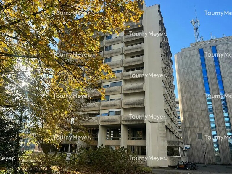 Office in Bordeaux for lease - Building Photo - Image 1 of 8