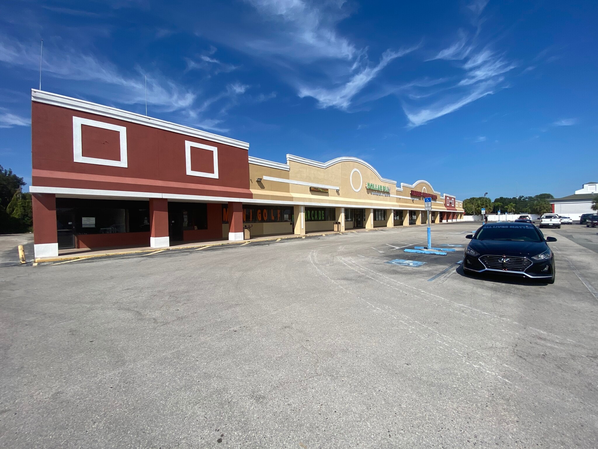 Elevate Your Getaway Experience The Extraordinary At Hotels On Us 19 In New Port Richey - jbv2s7r