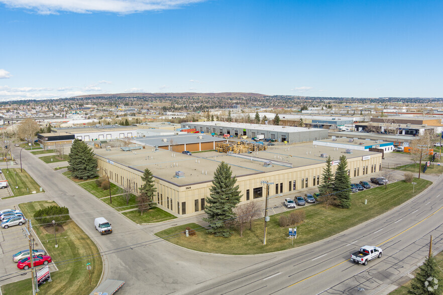 3529 12th St NE, Calgary, AB for lease - Aerial - Image 2 of 6