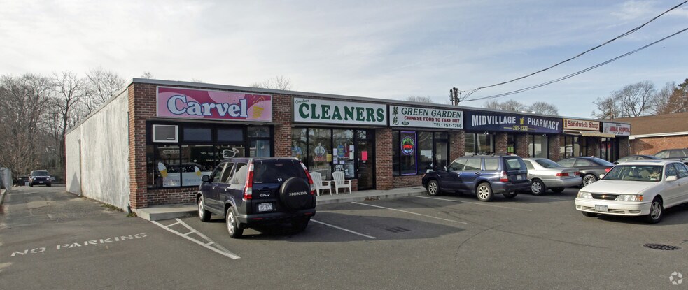 51 Broadway, Greenlawn, NY for sale - Primary Photo - Image 1 of 1