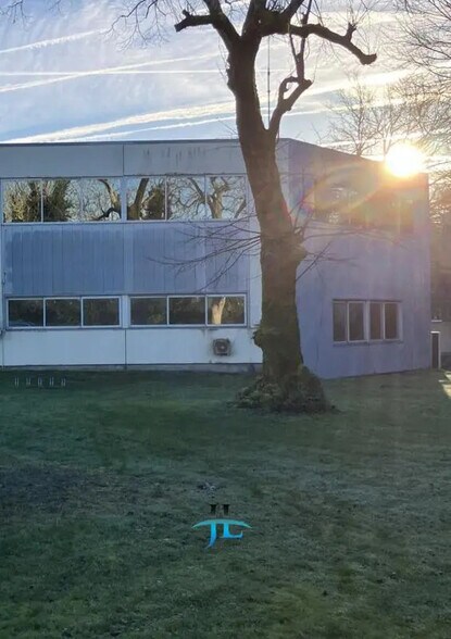 Office in Gradignan for lease - Building Photo - Image 1 of 2