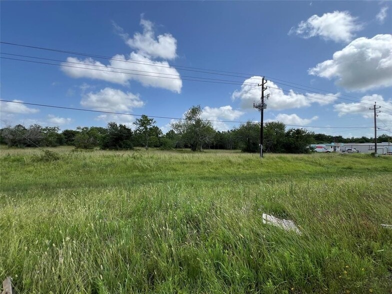 3420 Avenue D, Santa Fe, TX for lease - Building Photo - Image 3 of 8