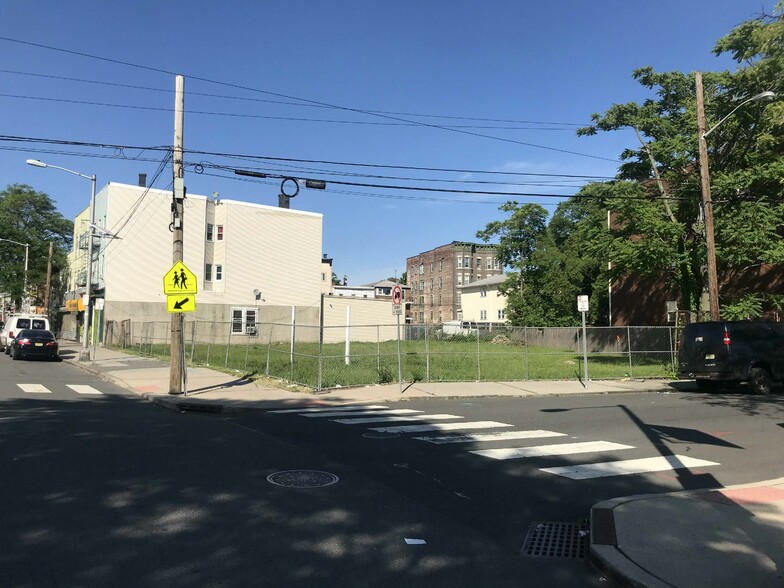 86-92 Ocean Ave, Jersey City, NJ for sale - Building Photo - Image 3 of 9