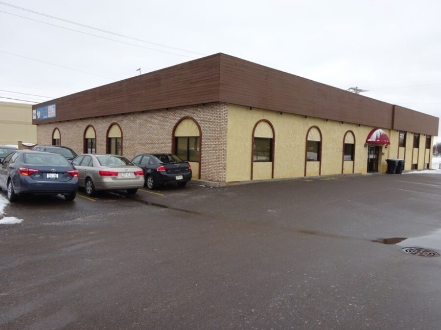 1100 Centerpoint Dr, Stevens Point, WI for sale Building Photo- Image 1 of 1