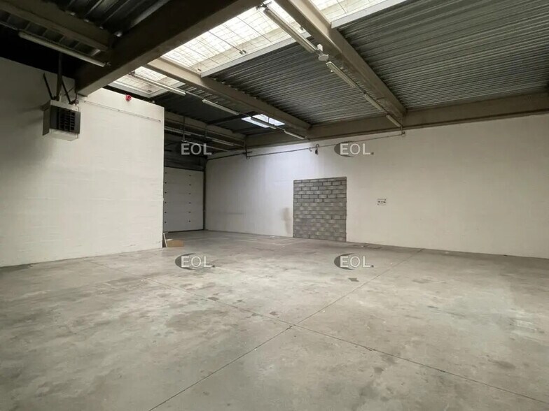 Flex in Chambly for lease - Interior Photo - Image 2 of 6