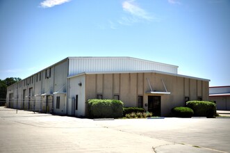 105 Nova Dr, Broussard, LA for lease Building Photo- Image 2 of 4