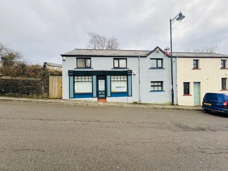 57 Broad St, Blaenavon for sale - Building Photo - Image 2 of 20