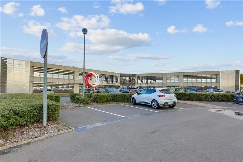 Office in Orly for lease - Building Photo - Image 1 of 7