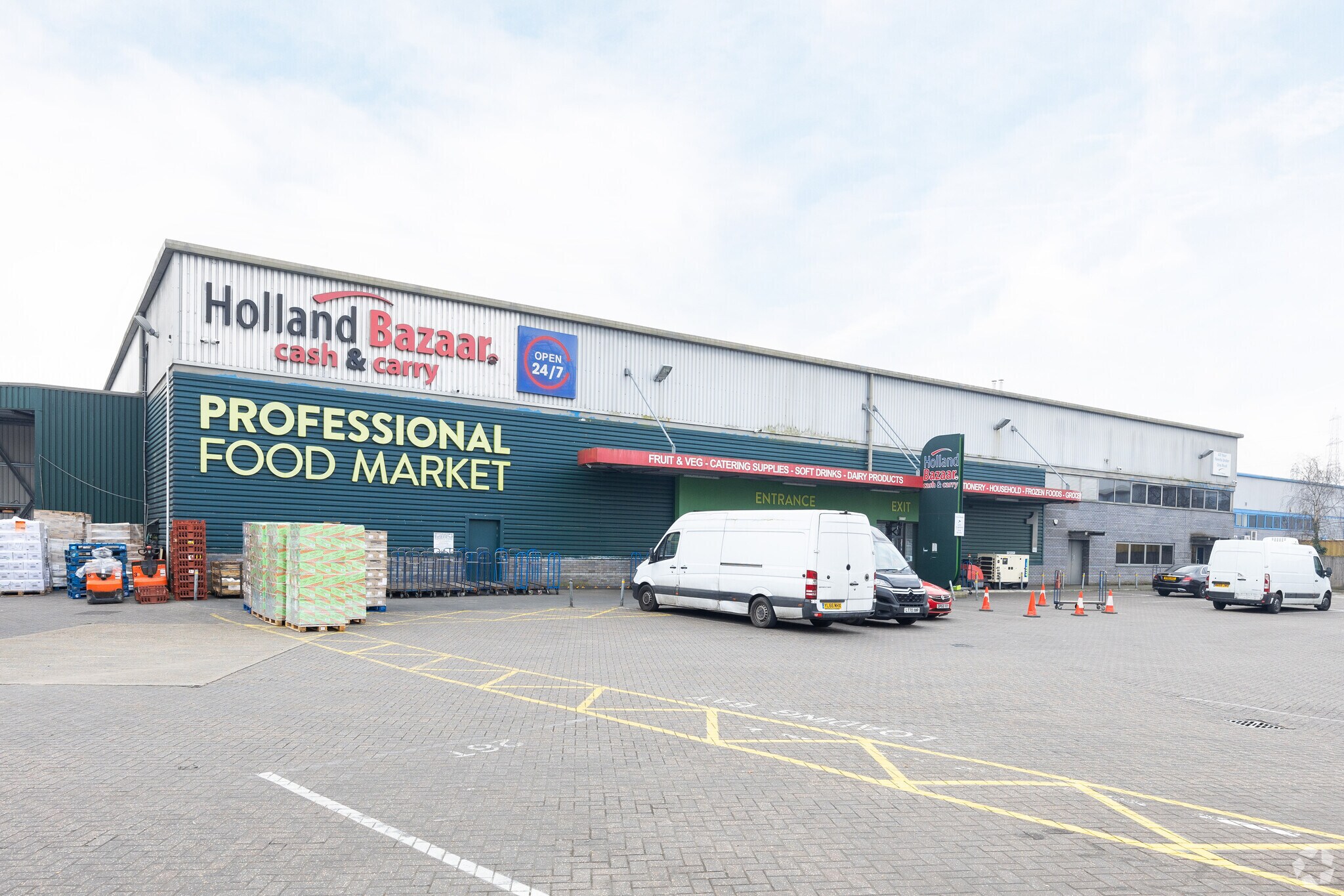 136-138 Beddington Farm Rd, Croydon for lease Primary Photo- Image 1 of 3