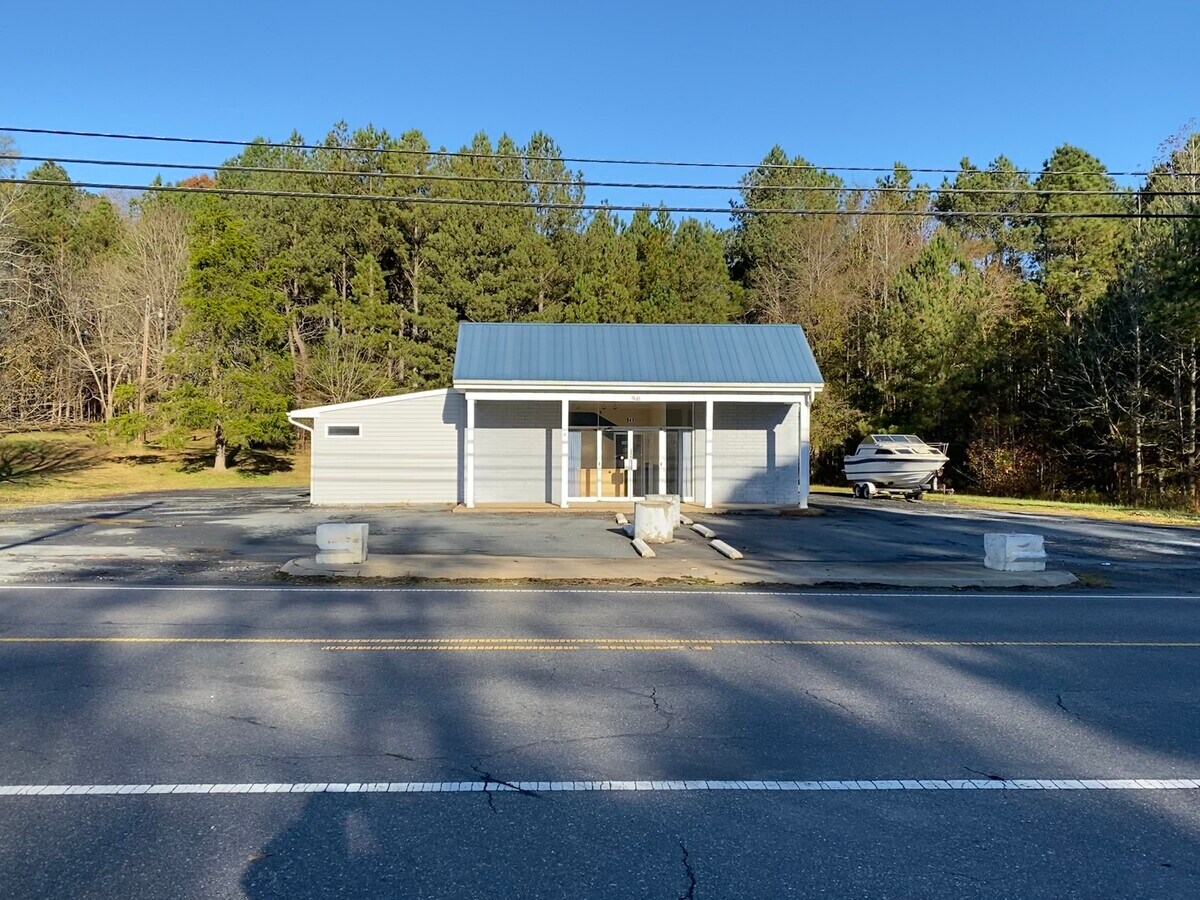 941 N Main St, Troy, NC 27371