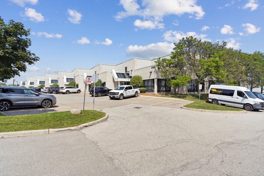 6725 Millcreek Dr, Mississauga, ON for lease - Building Photo - Image 3 of 3