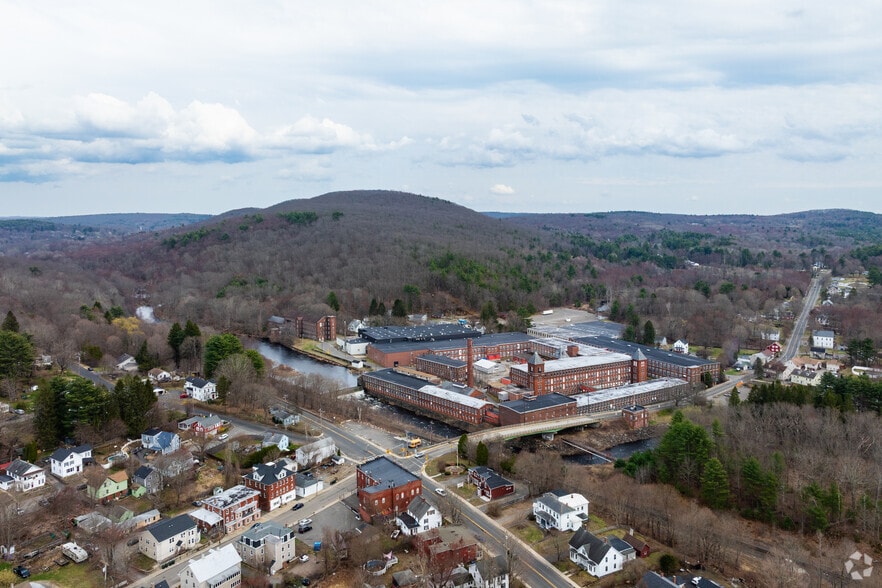 85 South St, West Warren, MA for lease - Primary Photo - Image 1 of 24