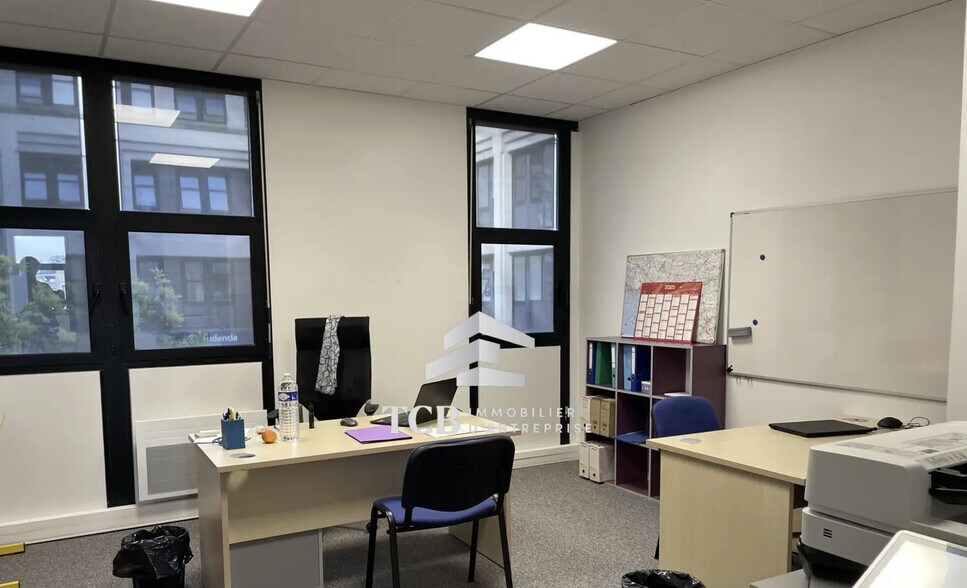 Office in Nantes for lease - Interior Photo - Image 1 of 4