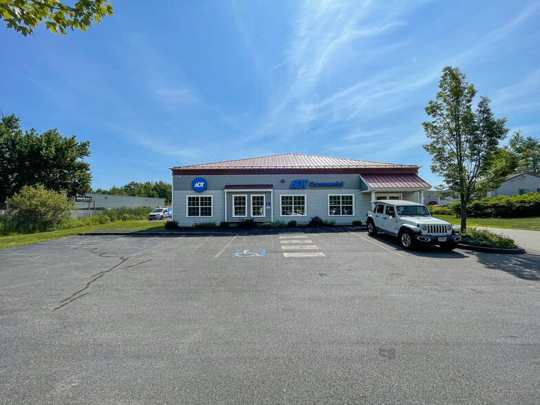 10 Manuel Dr, Portland, ME for lease - Primary Photo - Image 1 of 8