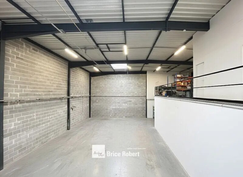 Flex in Vénissieux for lease - Interior Photo - Image 3 of 7