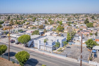 961 W Compton Blvd, Compton, CA - AERIAL  map view