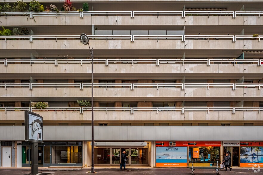 39-47 Rue Du Docteur Blanche, Paris for sale - Building Photo - Image 3 of 3