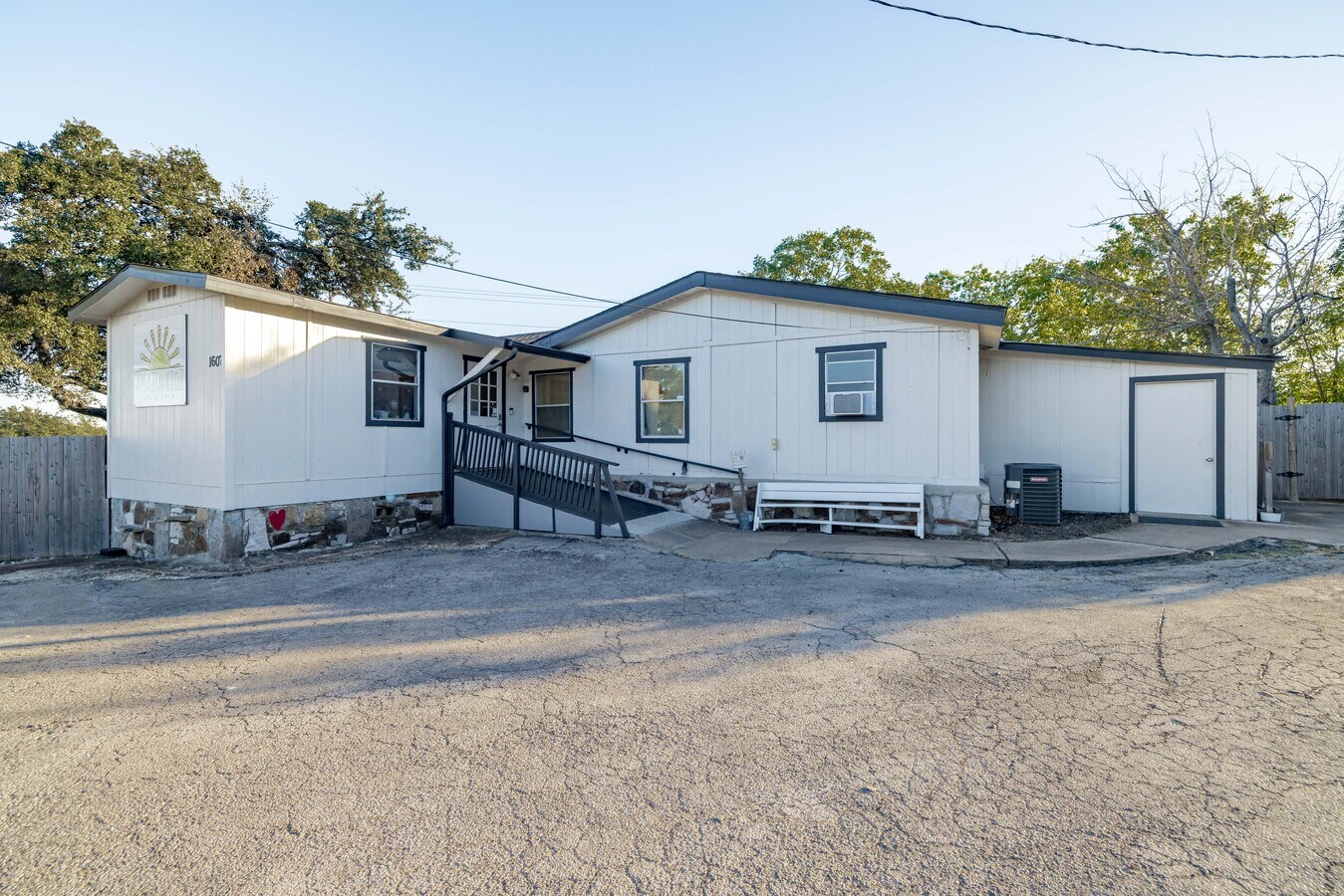 1607 High Chaparral Dr, Leander, TX 78641 Office for Sale