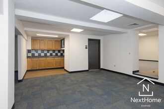 18-17 42nd St, Astoria, NY for lease Interior Photo- Image 2 of 10