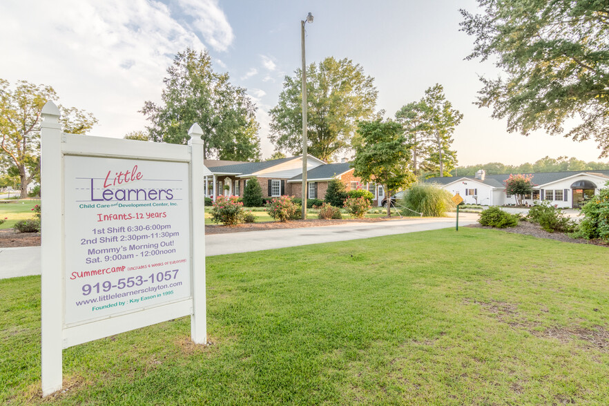 Retail in Clayton, NC for sale - Primary Photo - Image 1 of 1