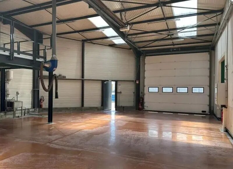 Flex in Arnas for lease - Interior Photo - Image 3 of 3