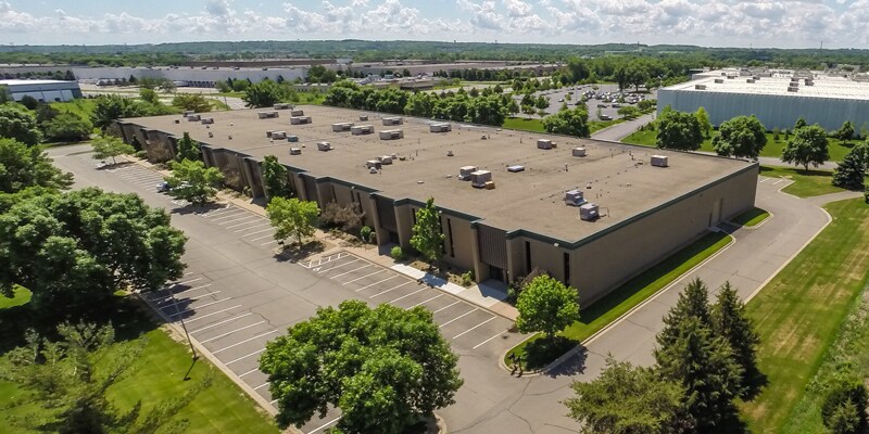 5240-5300 Valley Industrial Blvd S, Shakopee, MN for sale Building Photo- Image 1 of 1