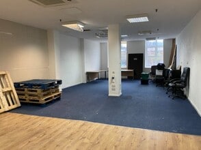 Grimshaw Ln, Macclesfield for lease Interior Photo- Image 2 of 3