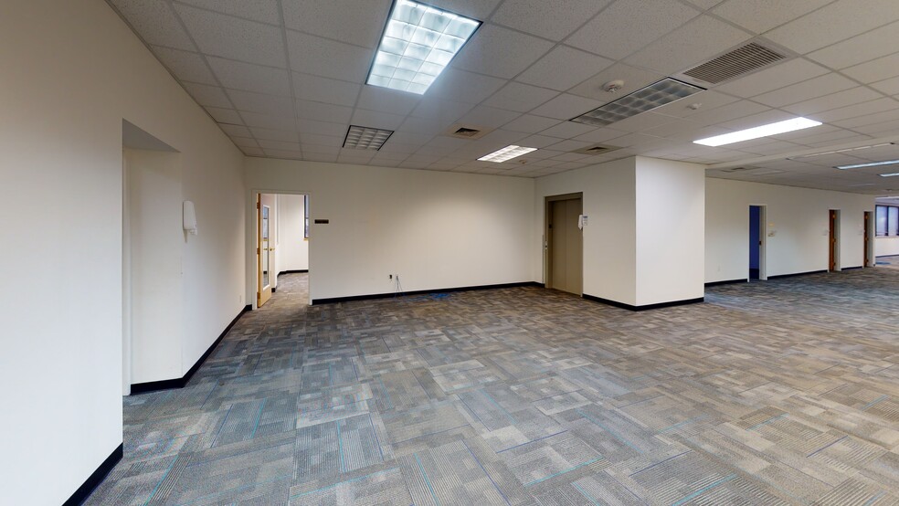 7001 Pinecrest Rd, Raleigh, NC for lease - Interior Photo - Image 3 of 19