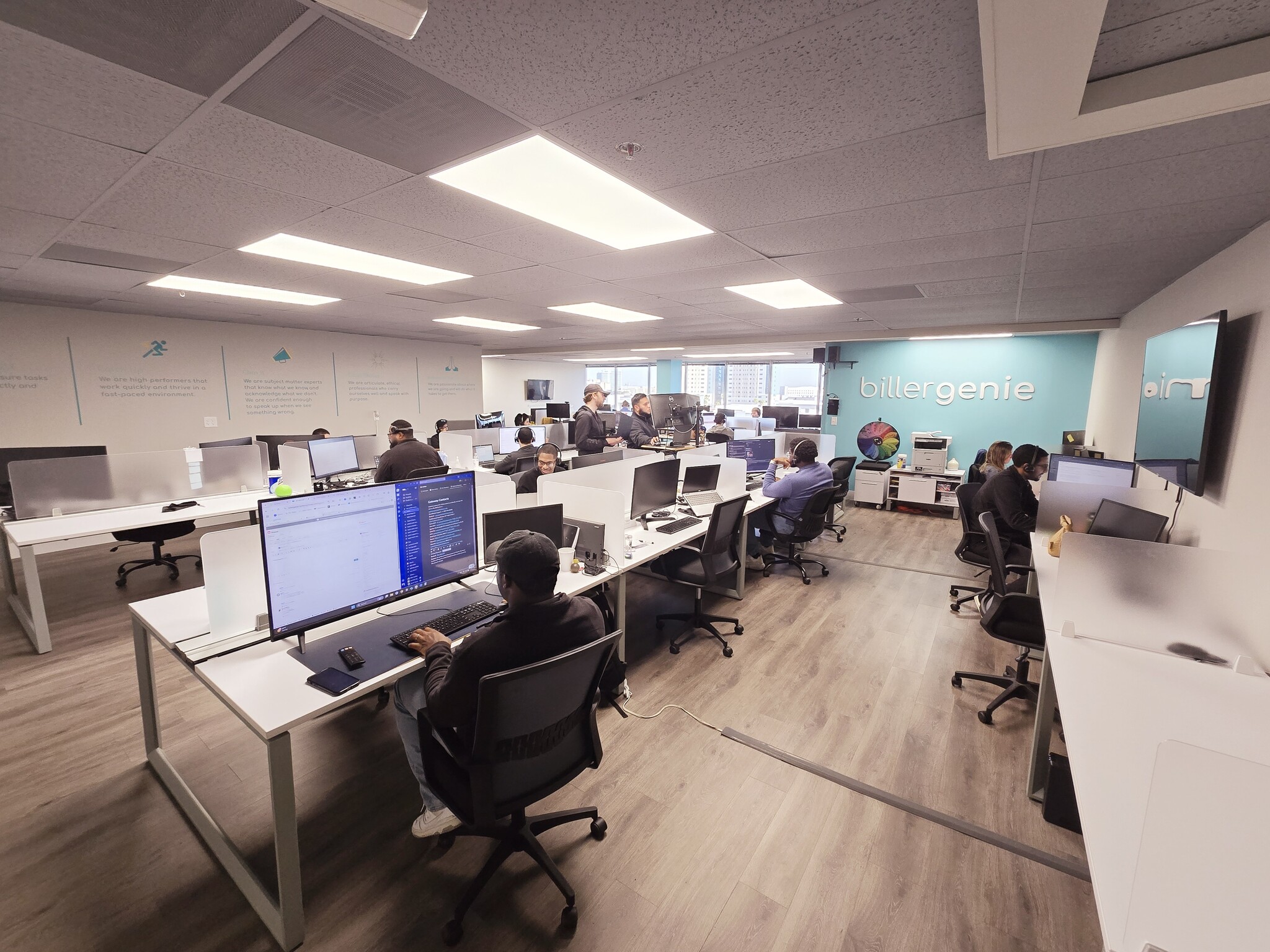 7680 Universal Blvd, Orlando, FL for lease Building Photo- Image 1 of 18