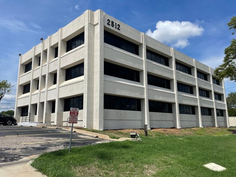 2512 S Interstate 35 S, Austin, TX for sale - Building Photo - Image 1 of 4