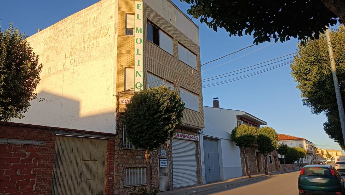 Industrial in Quintanar de la Orden, Toledo for sale Primary Photo- Image 1 of 11