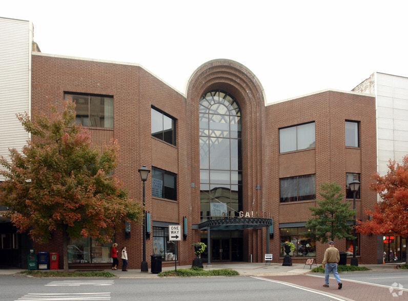 915 Main St, Lynchburg, VA for sale - Primary Photo - Image 1 of 1