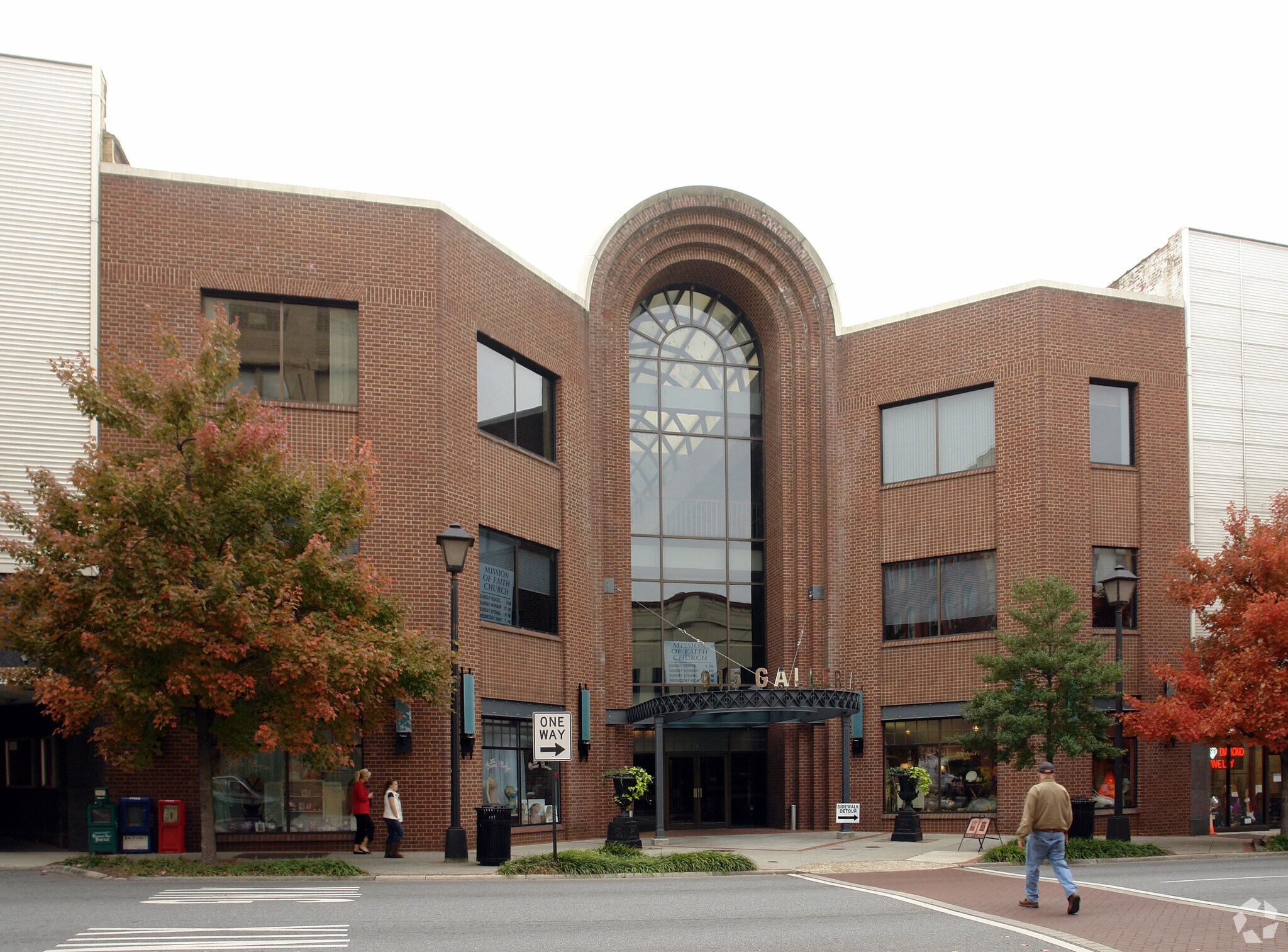 915 Main St, Lynchburg, VA for sale Primary Photo- Image 1 of 1