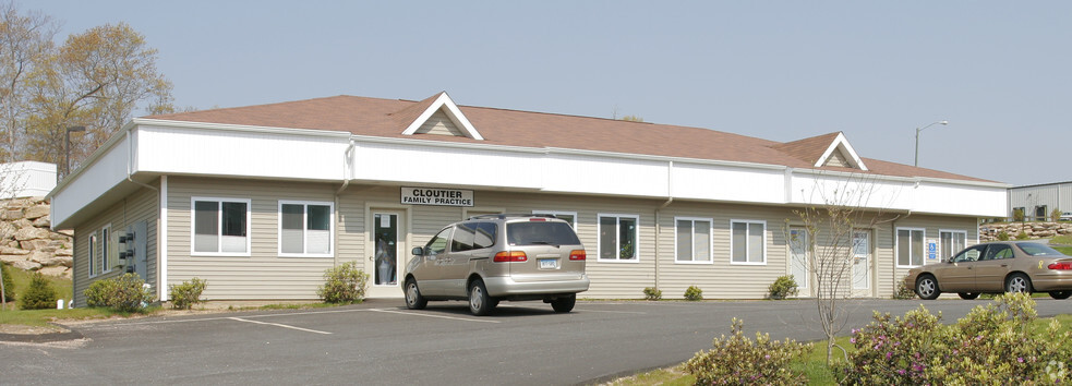 10 Liberty Way, Niantic, CT for lease - Building Photo - Image 2 of 2