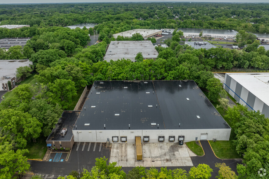 27 Cotters Ln, East Brunswick, NJ for lease - Aerial - Image 2 of 10