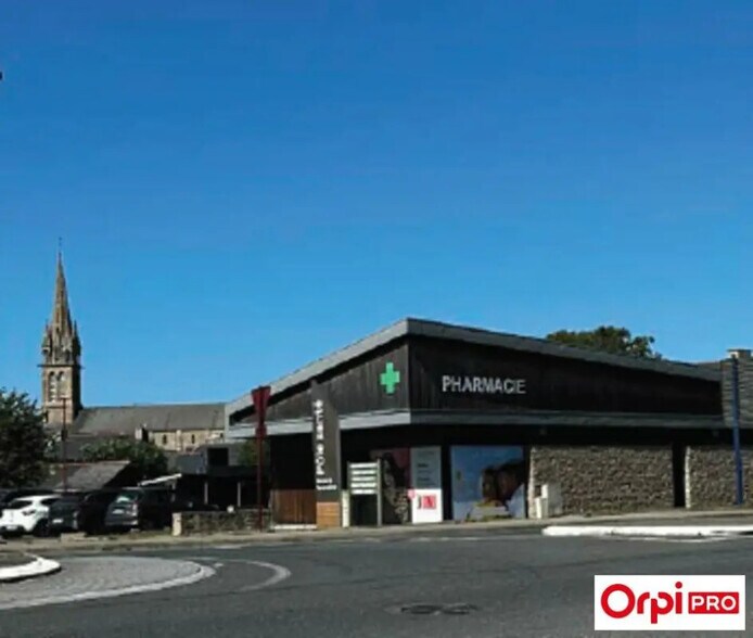 Retail in Lamballe-Armor for sale - Building Photo - Image 2 of 2