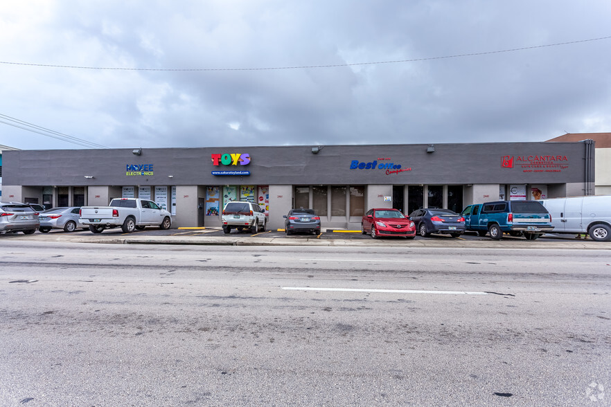 2441-2481 NW 72nd Ave, Miami, FL for lease - Building Photo - Image 3 of 6