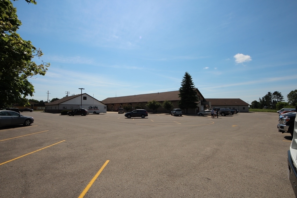 810 S Otsego Ave, Gaylord, MI for sale Primary Photo- Image 1 of 1