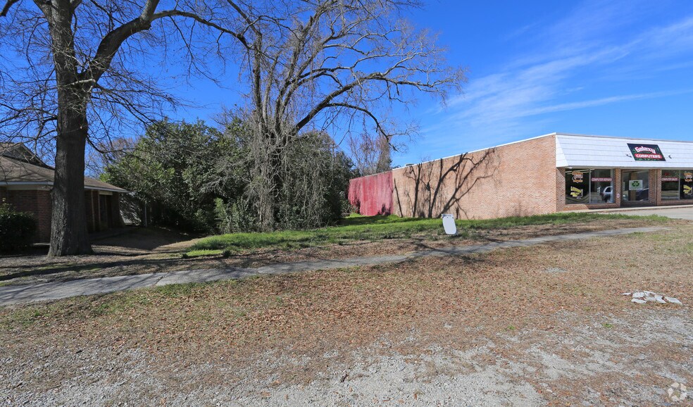 913 Lyttleton St, Camden, SC for sale - Primary Photo - Image 1 of 1