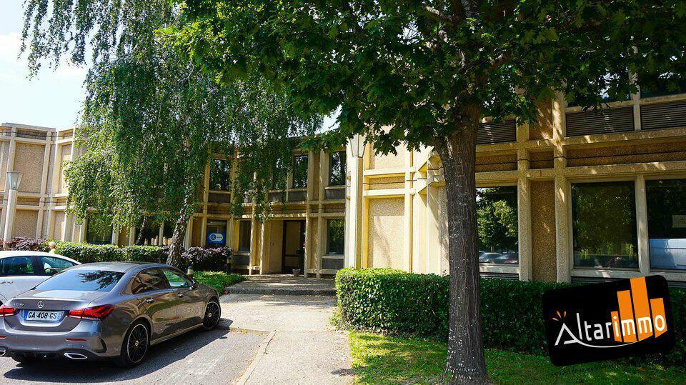 Office in Saint-Aubin for lease Building Photo- Image 1 of 7